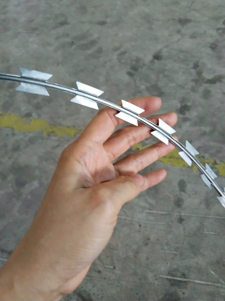 Mua kẽm lưỡi búa giá sỉ