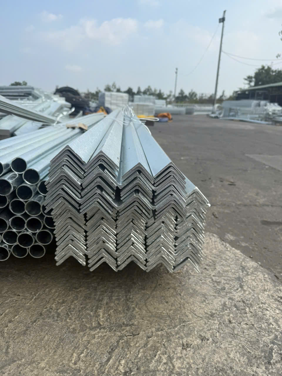 THÉP HÌNH V90 MẠ KẼM
