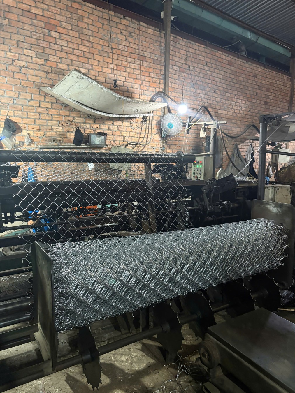 lưới b40