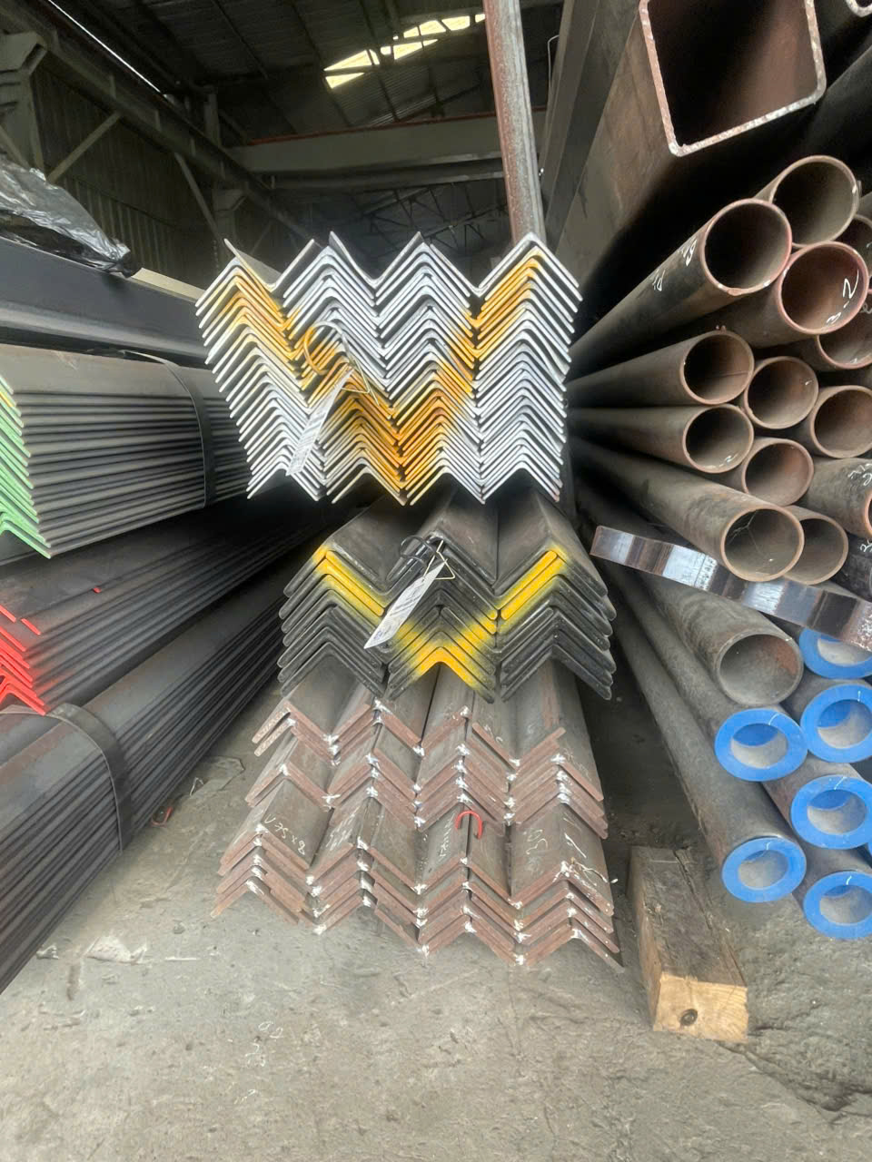 thép góc V50 mạ kẽm nhúng nóng