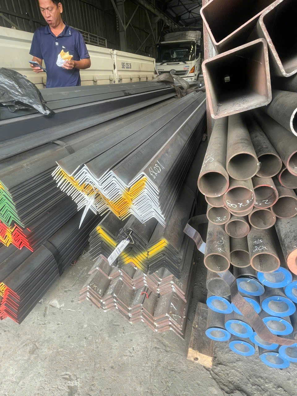 thép v50 nhúng nóng kẽm