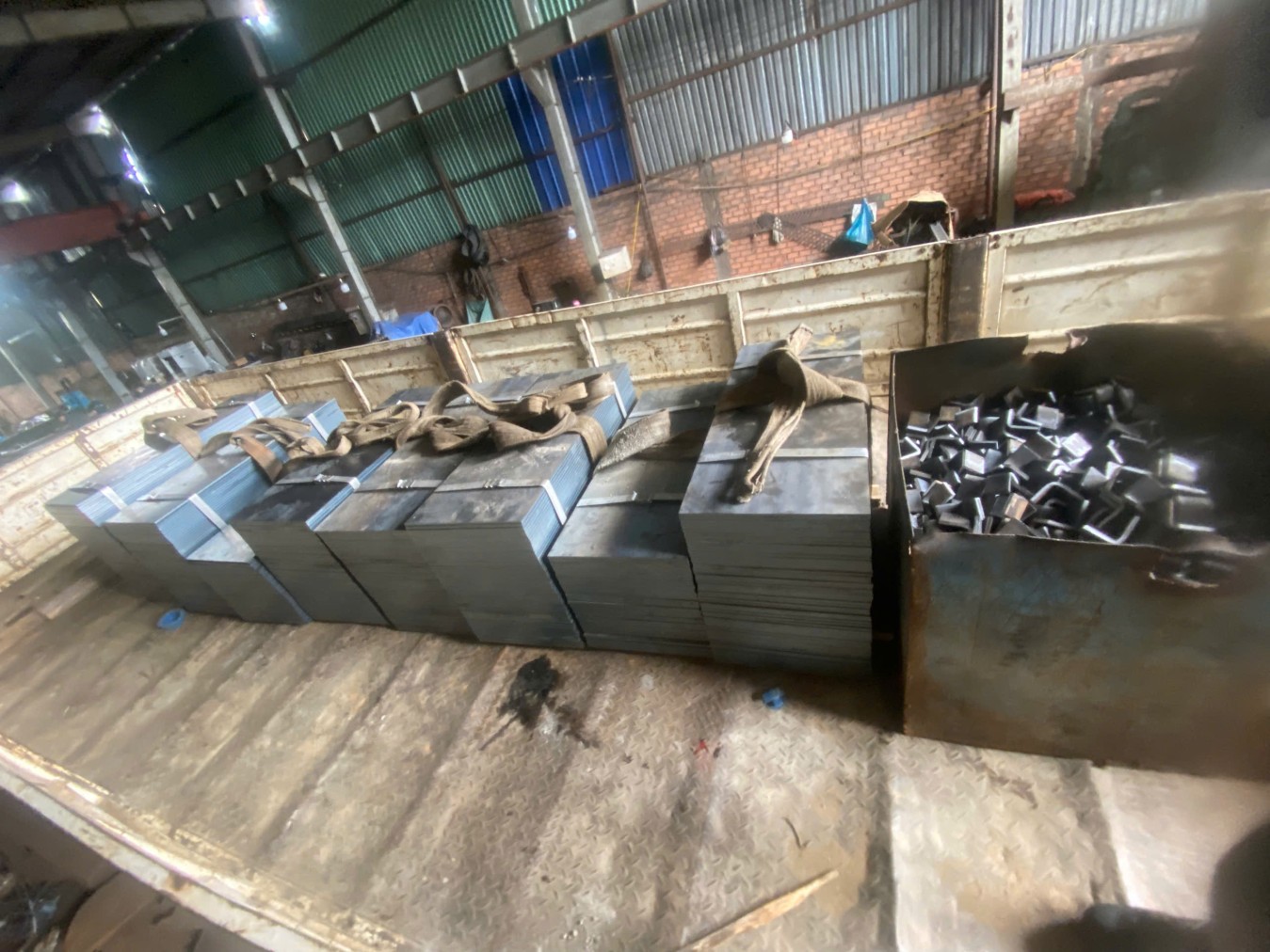 bản mã gia công